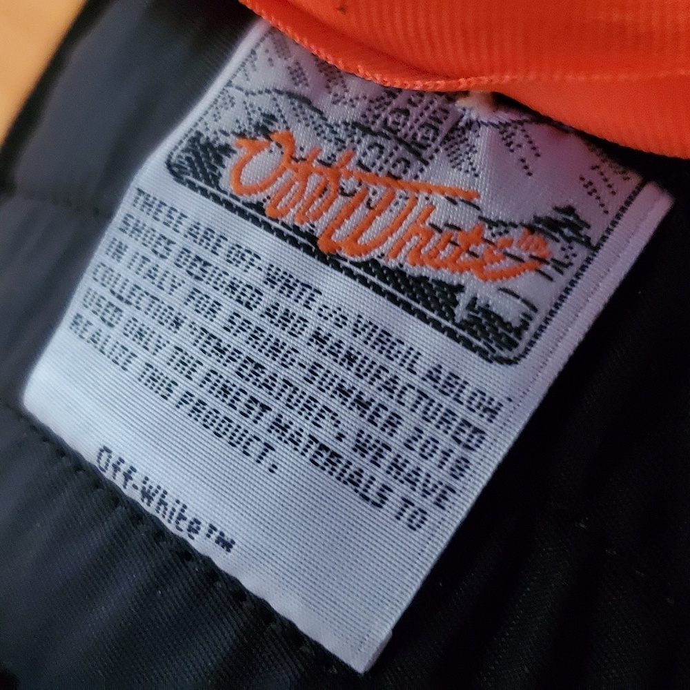 Off White Sneaker - Picture 4 of 8